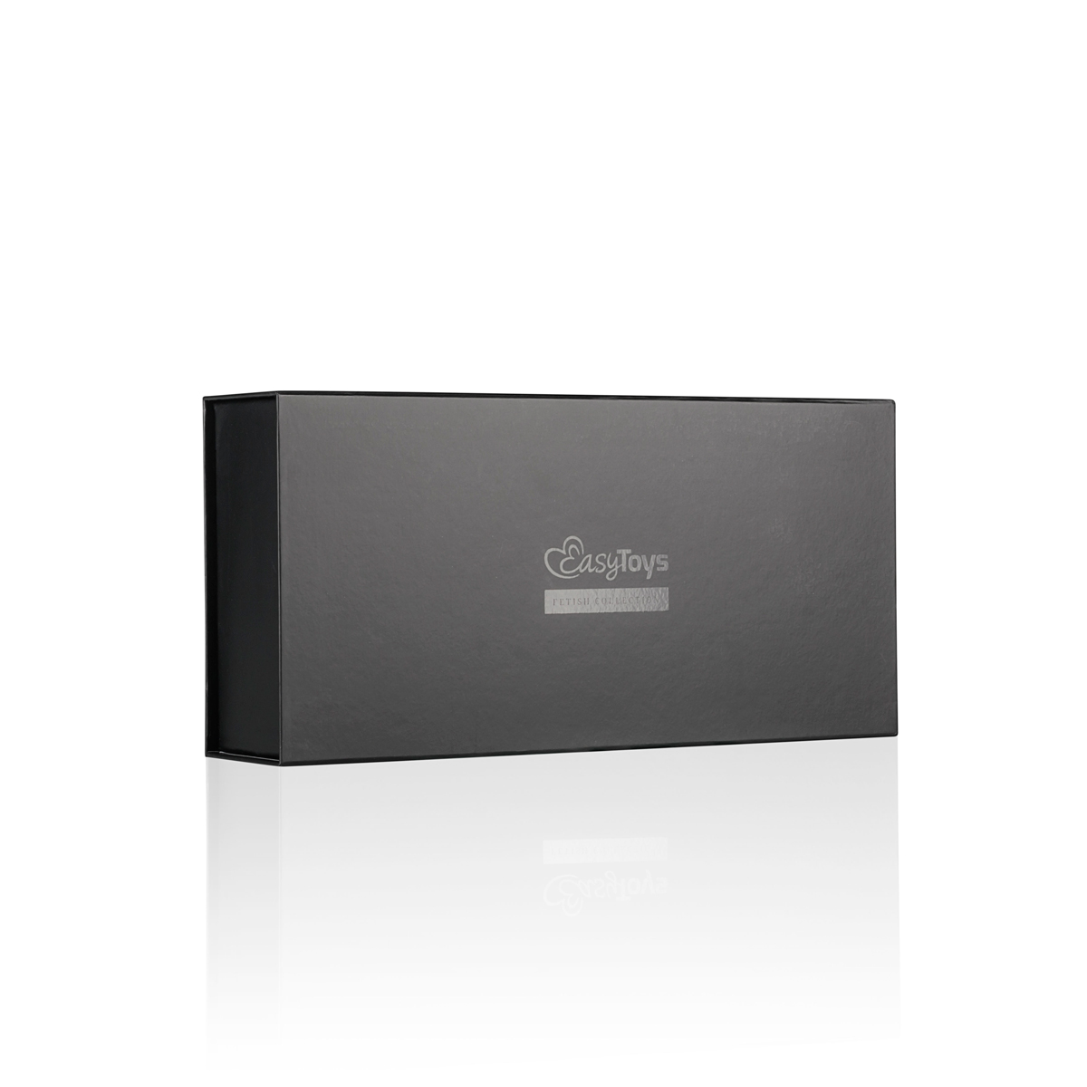 With this special thigh and wrist cuff set