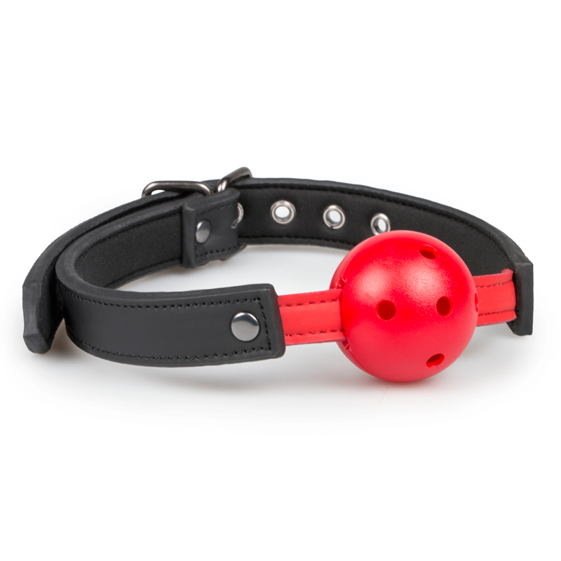 <p><span>Faux leather strap and PVC ball.</span></p>