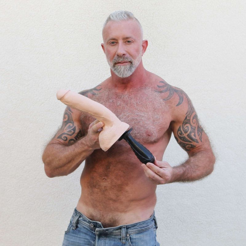 HUNG System handle for insertion the base of all HUNG toys.