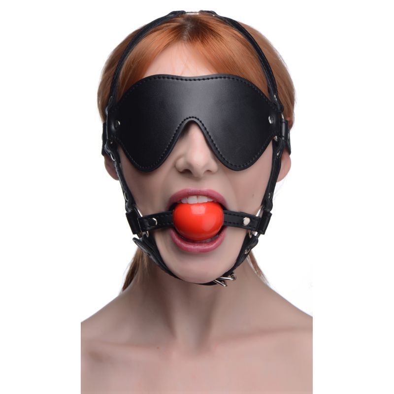 <p>This Blindfold Harness is fully adjustable for a perfect fit and is constructed with a lightweight and durable PU leather that is soft