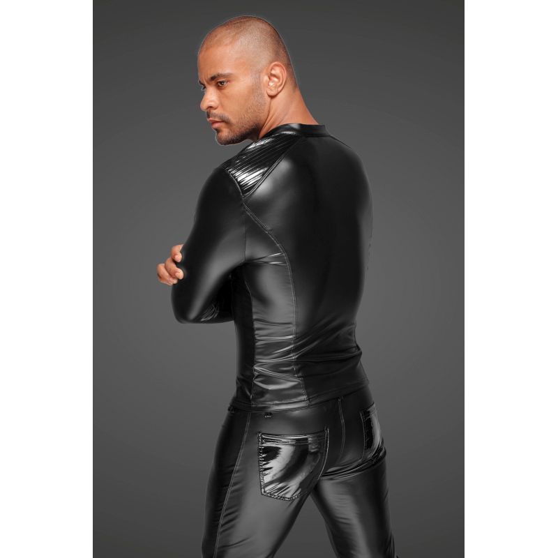 This sexy powerwetlook men's jacket rocks with epaulets made of pleated PVC.