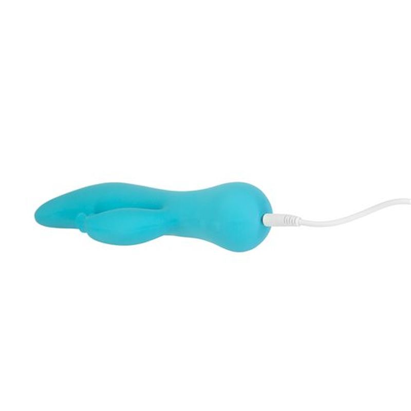 Pucker up for a night of passion with the Kissing Swan dual action vibrator.