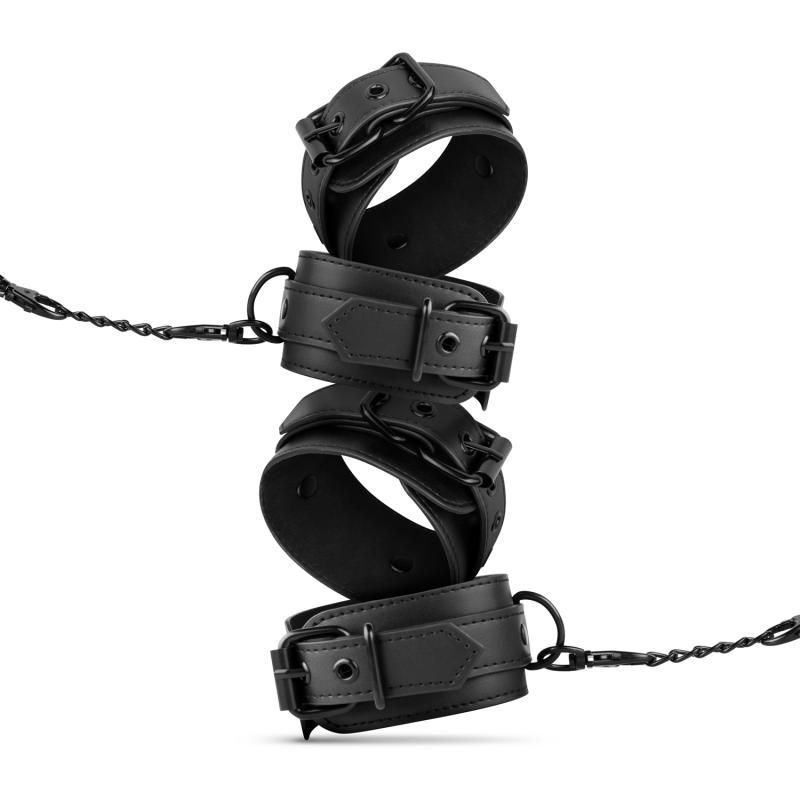 Let all your wildest fantasies come to life with this kinky bondage set!