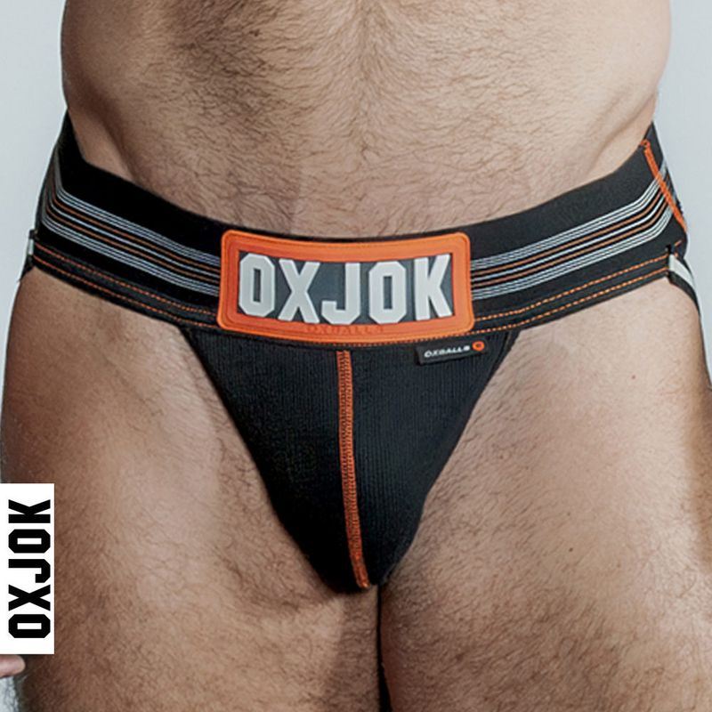 <p>SLINGJOCK’s pouch cups you