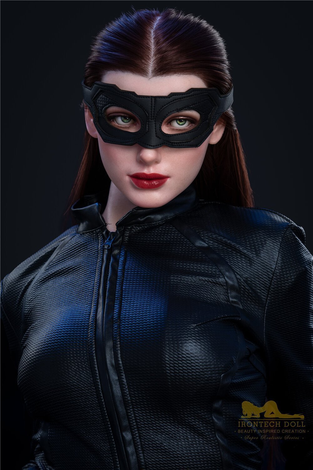 Experience Catwoman like never before with our 168cm Luna Anime Sex Doll! Immerse yourself in the ultimate fantasy as Luna flawlessly cosplays the iconic character.